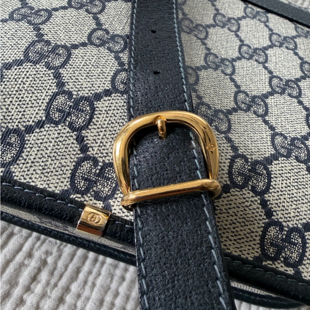 ❌sold❌Gucci Monogram Flap Shoulder Crossbody Bag - Picture 7 of 10